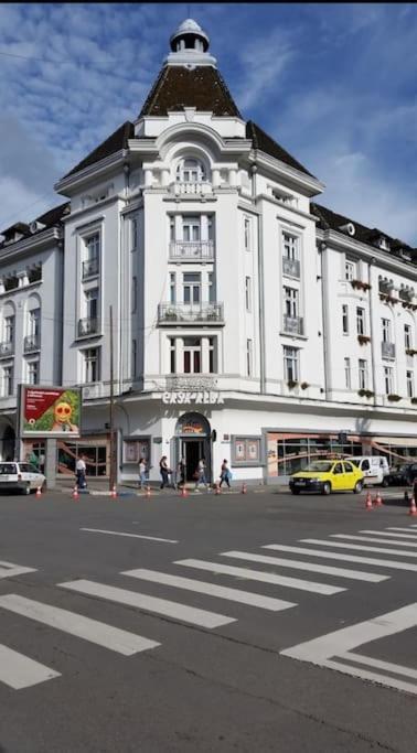 Garsoniera Centru Vechi English Park Craiova Exteriér fotografie