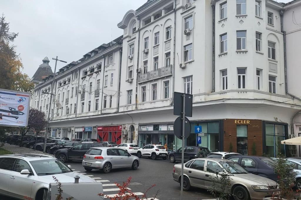 Garsoniera Centru Vechi English Park Craiova Exteriér fotografie